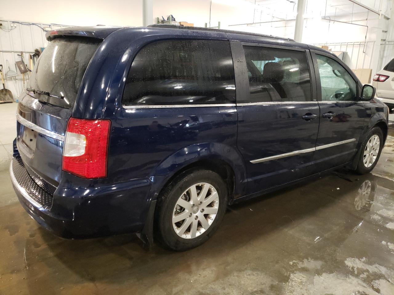 2013 Chrysler Town & Country - Image 3