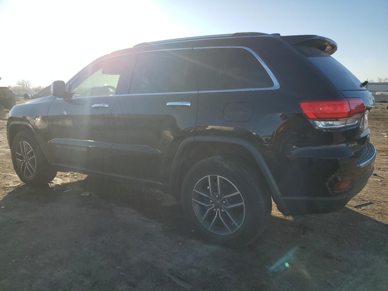 2019 Jeep Grand Cherokee - Image 2