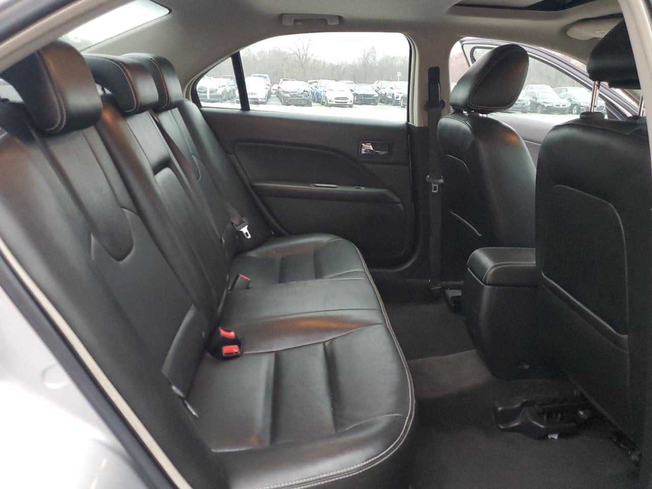 2010 Ford Fusion - Image 10