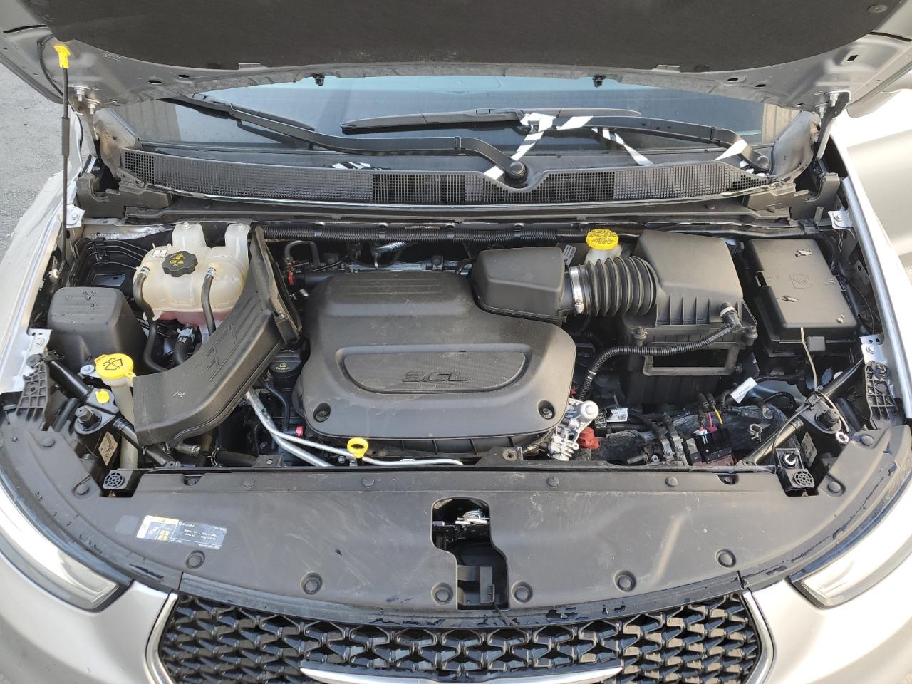 2021 Chrysler Pacifica - Image 12
