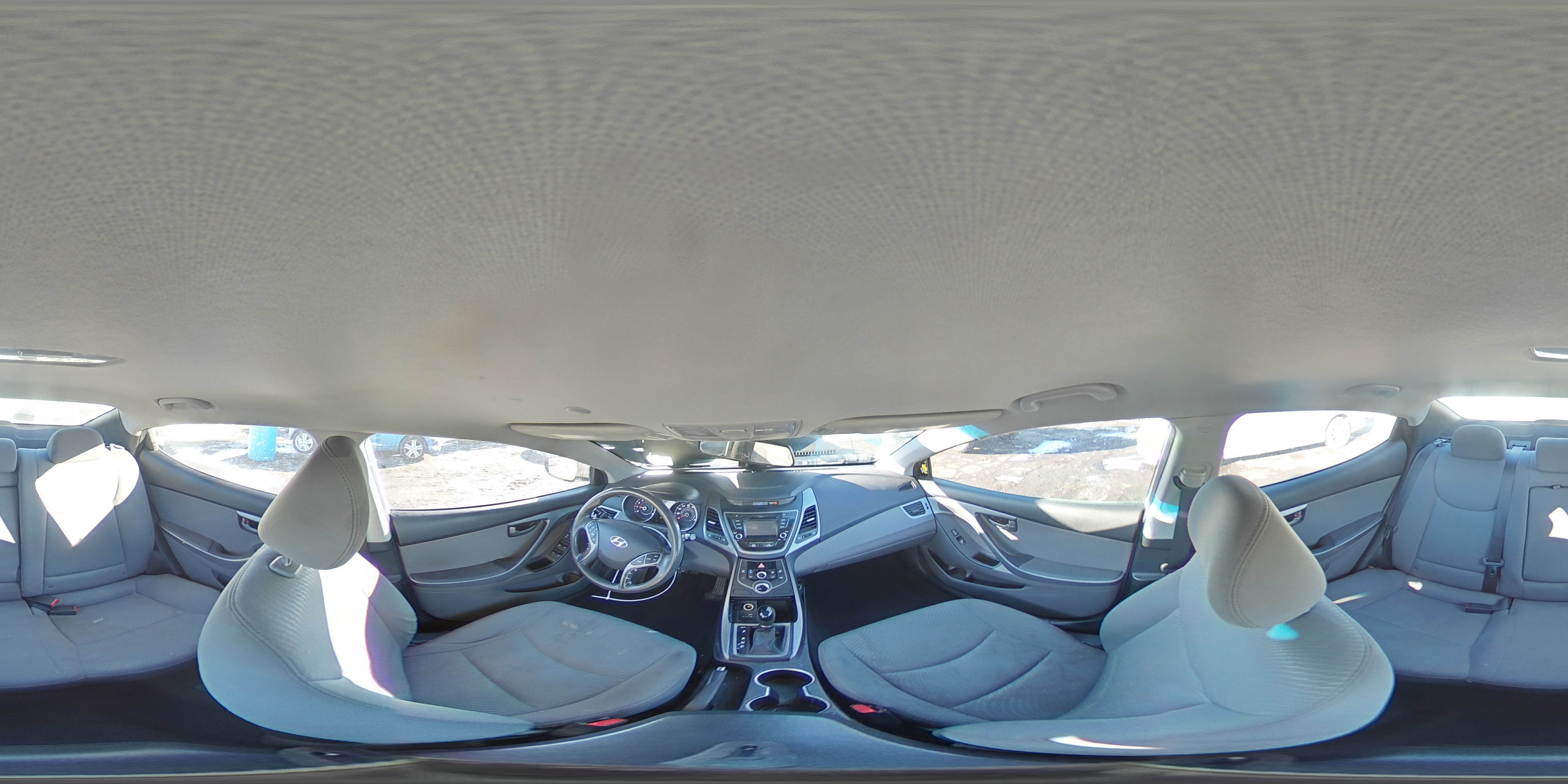 2015 Hyundai Elantra - Image 12