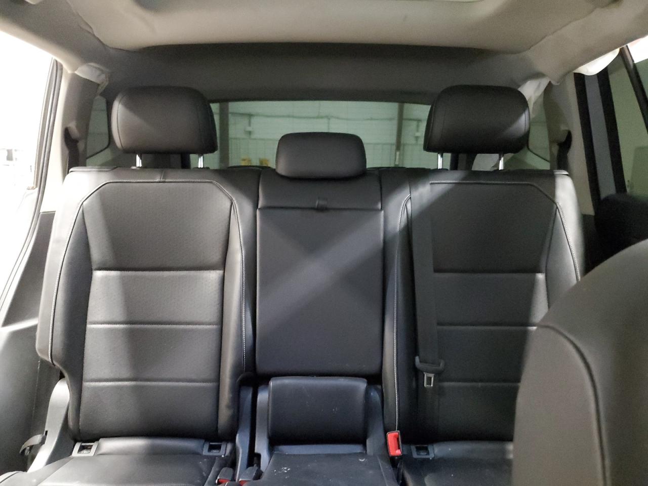 2021 Volkswagen Tiguan - Image 10