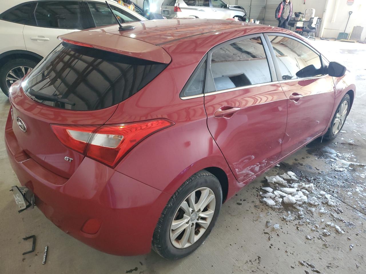 2014 Hyundai Elantra - Image 3
