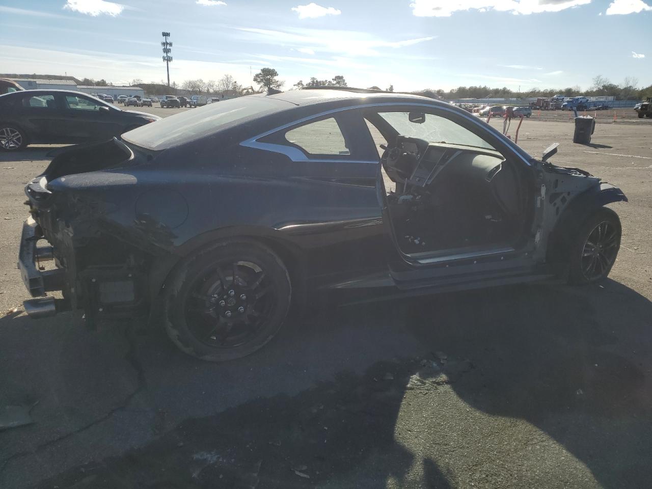 2017 Infiniti Q60 - Image 3