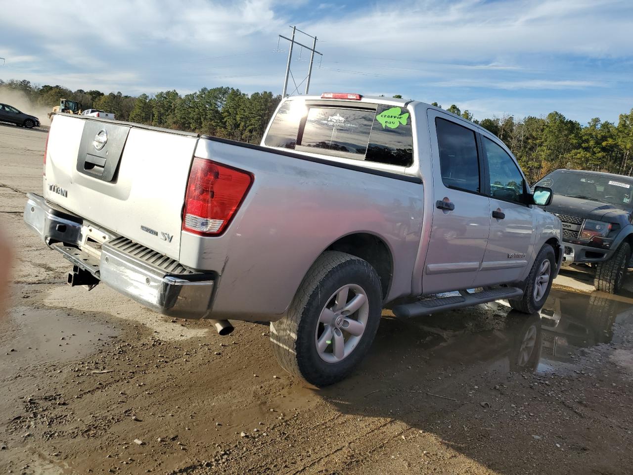 2011 Nissan Titan - Image 3