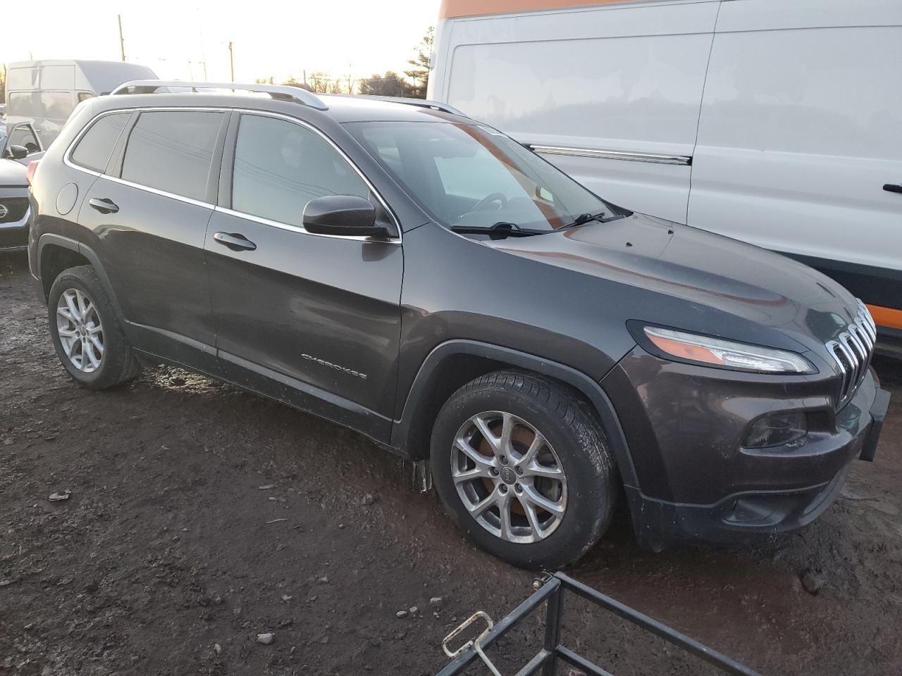 2016 Jeep Grand Cherokee - Image 4