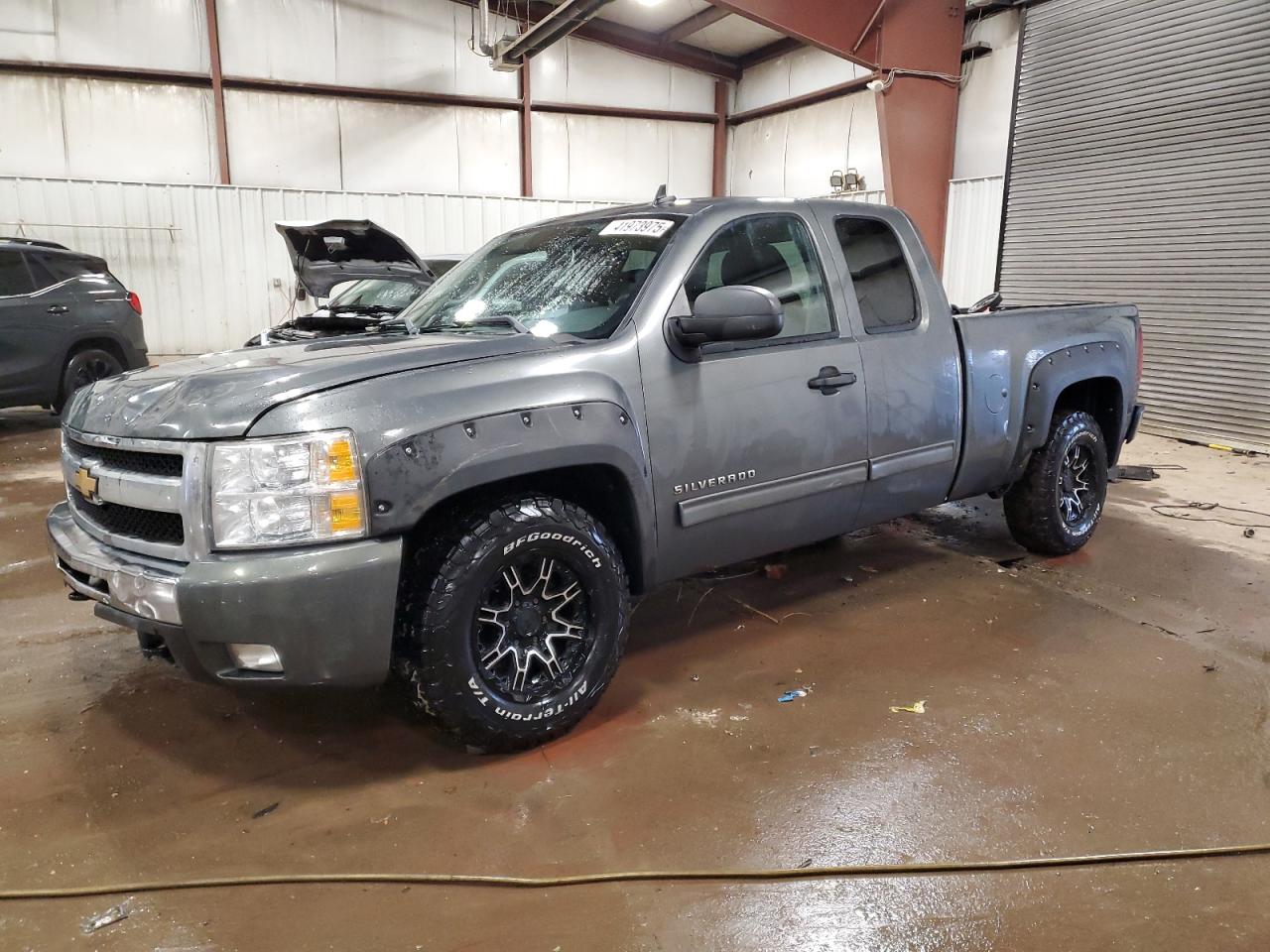 2011 Chevrolet Silverado K1500 Lt for Sale in Lansing, MI - Side