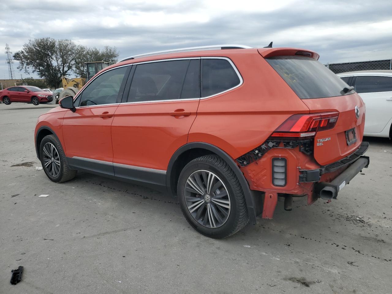 2019 Volkswagen Tiguan - Image 2