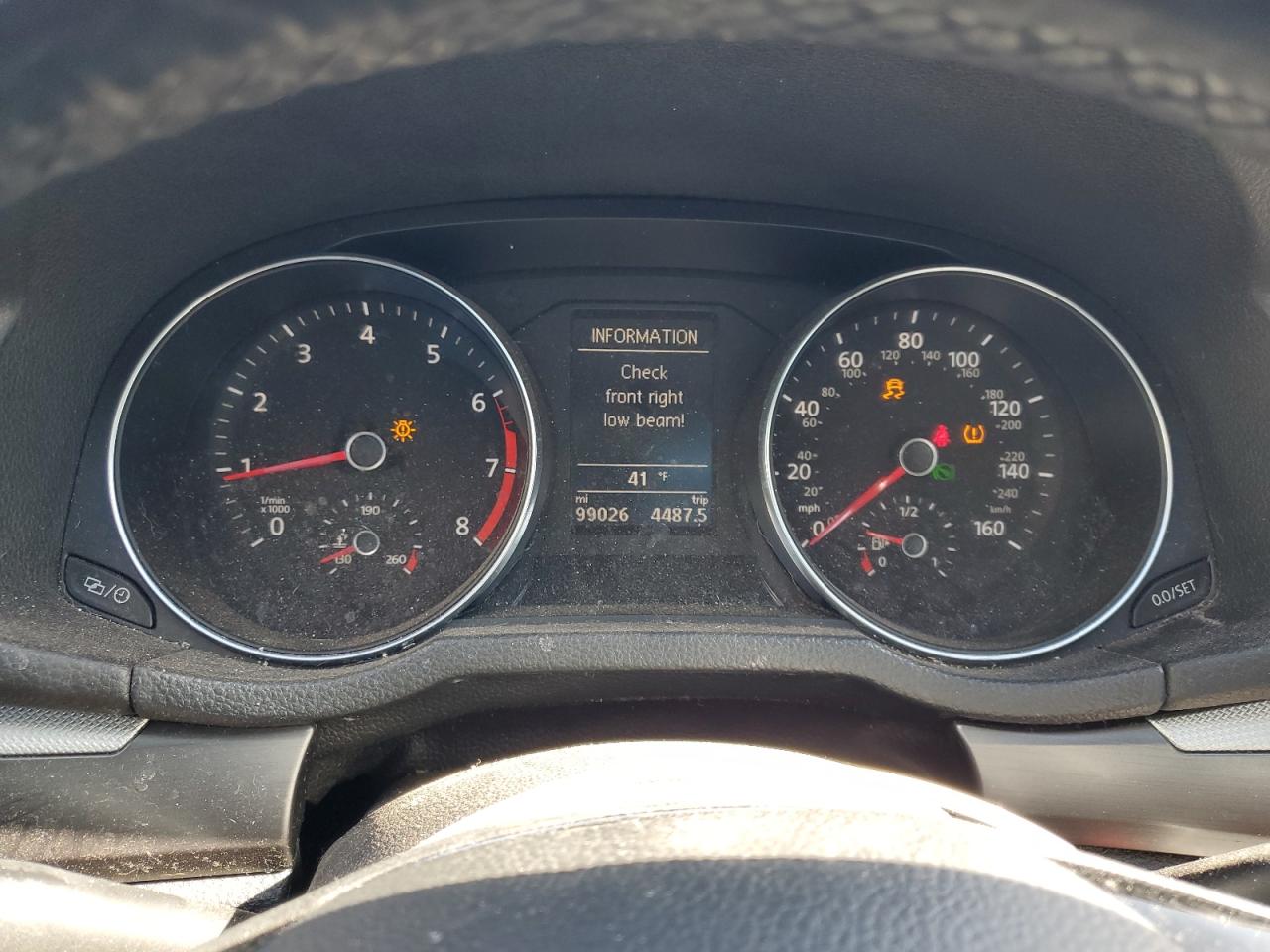 2018 Volkswagen Passat - Image 9