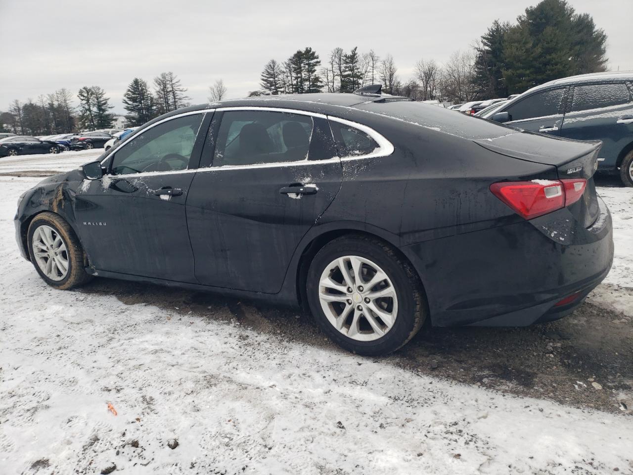 2016 Chevrolet Malibu - Image 2