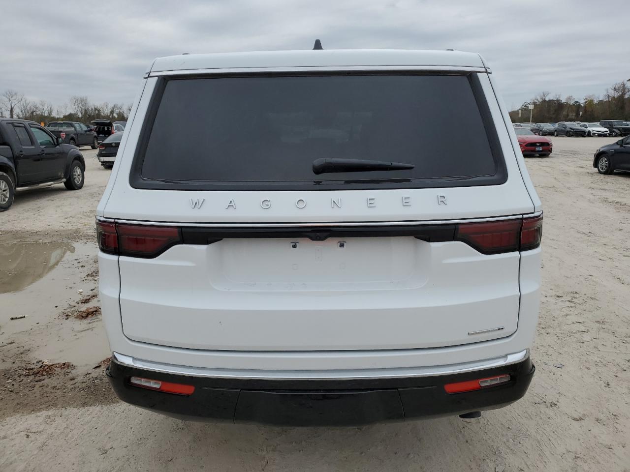 2024 Jeep Wagoneer L Series Ii VIN: 1C4SJSBP8RS151651 Lot: 41797755