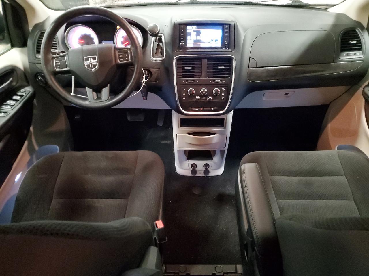 2019 Dodge Caravan - Image 8