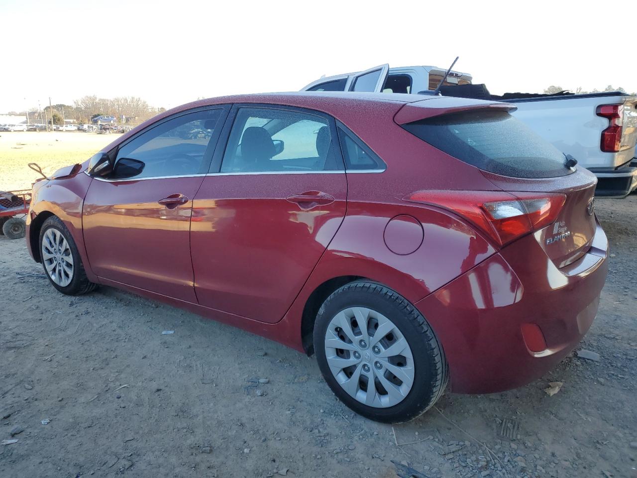 2016 Hyundai Elantra - Image 2