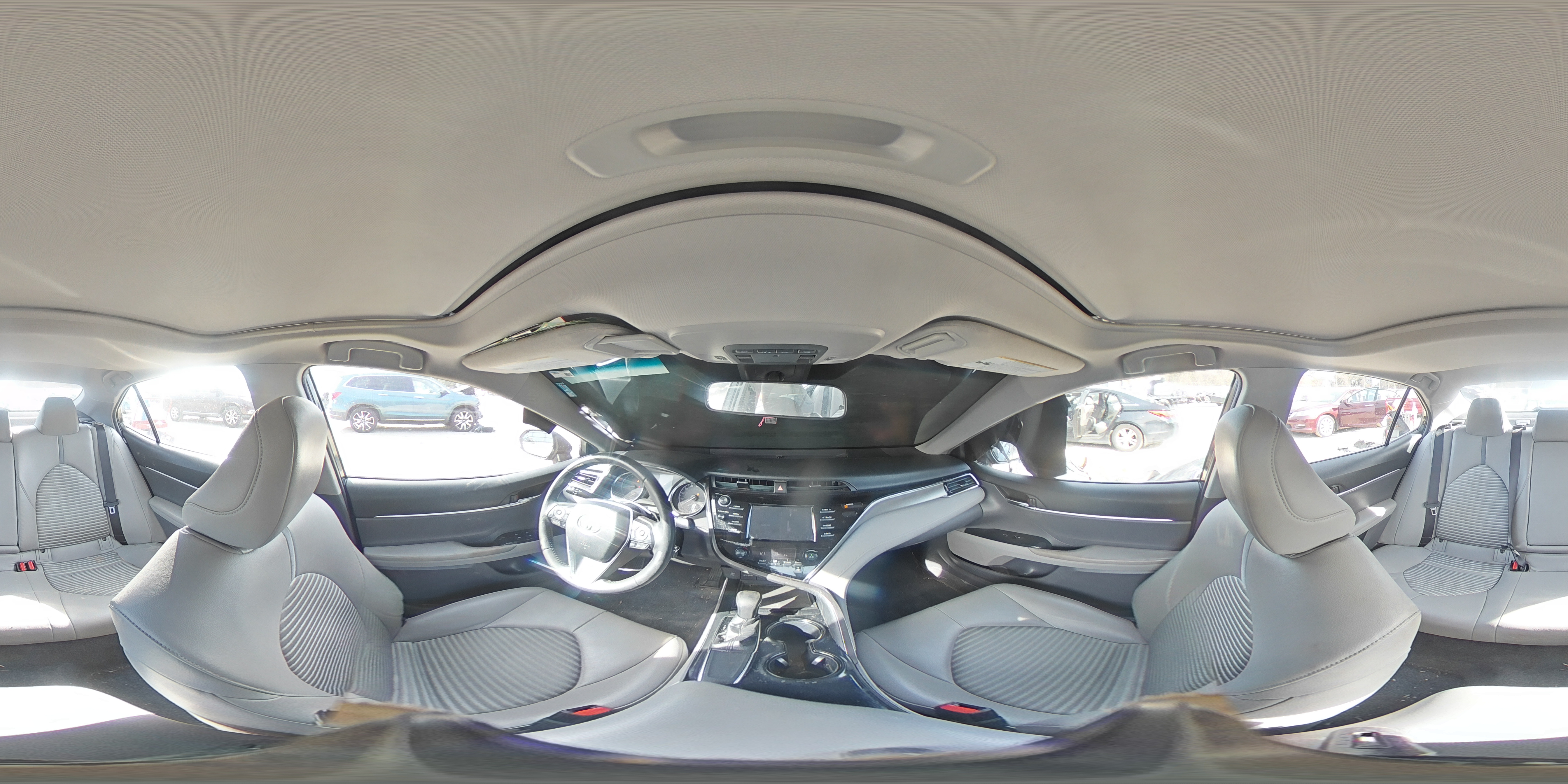 2018 Toyota Camry - Image 12