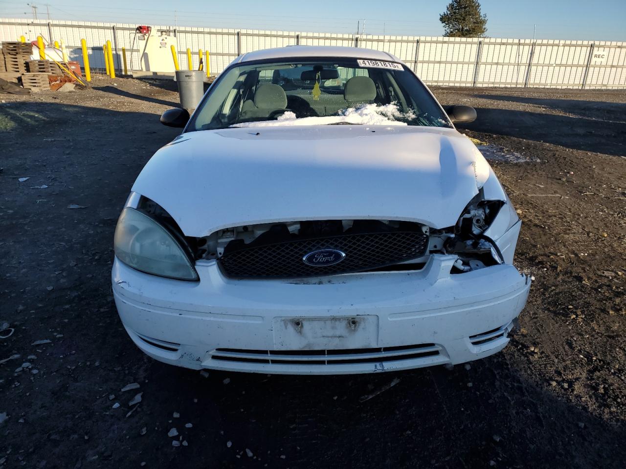 2004 Ford Taurus - Image 5