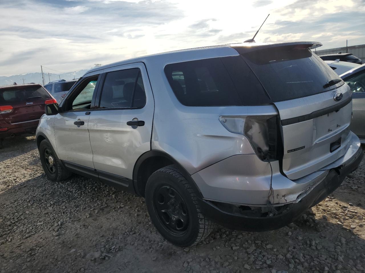 2015 Ford Explorer - Image 2