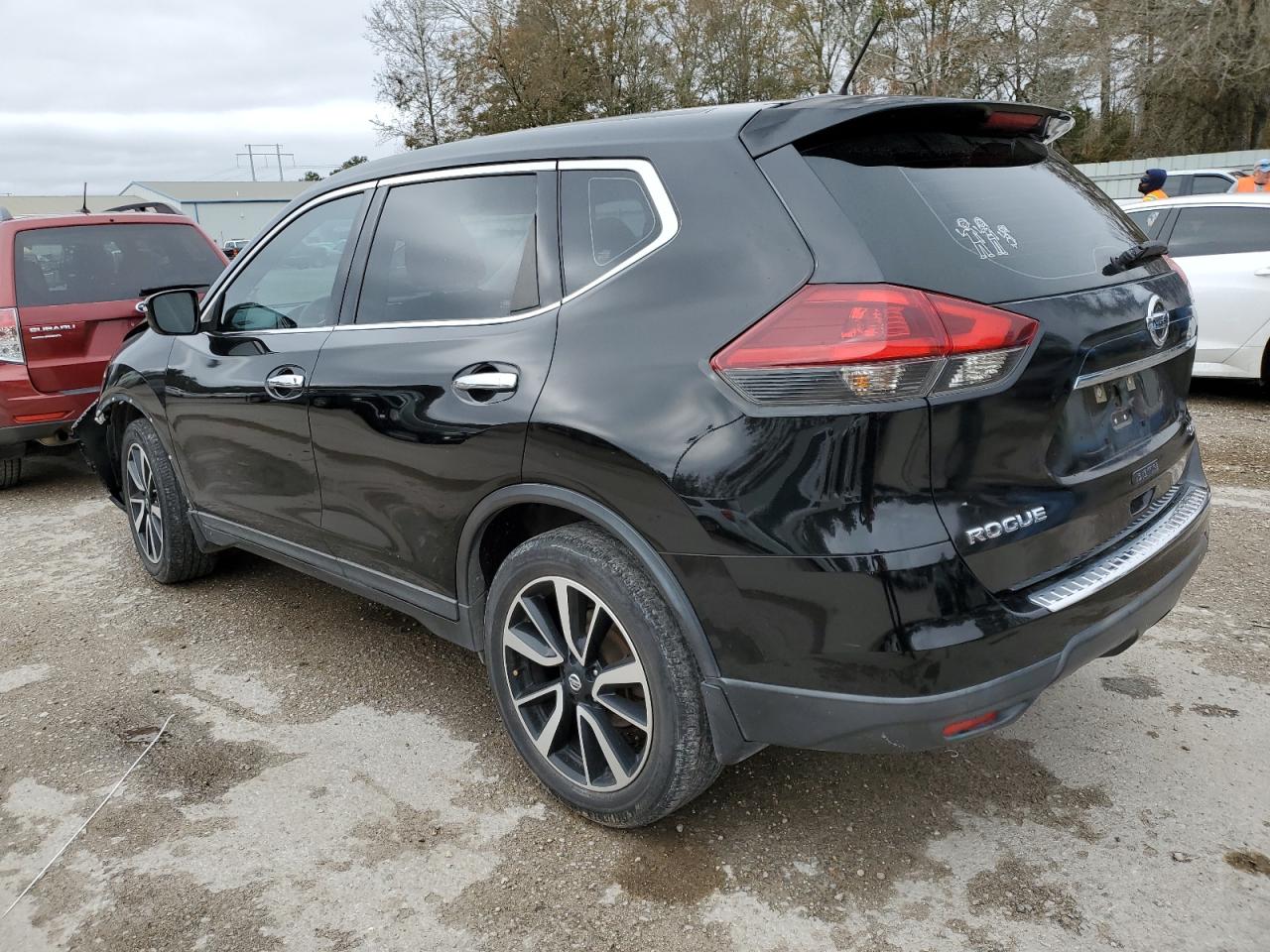 2015 Nissan Rogue - Image 2