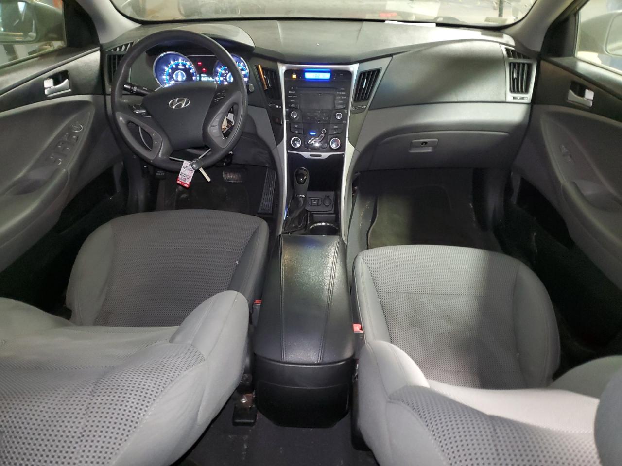 2013 Hyundai Sonata - Image 8
