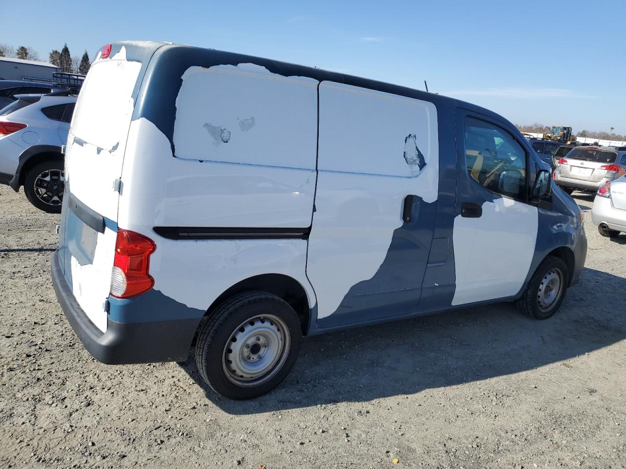 2014 Nissan NV - Image 3
