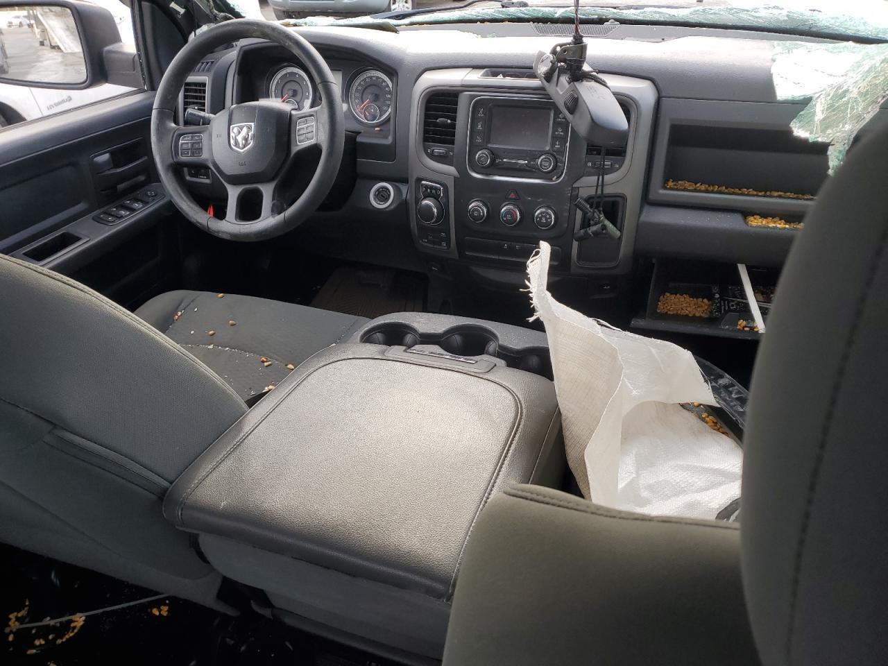 2014 RAM 1500 - Image 8