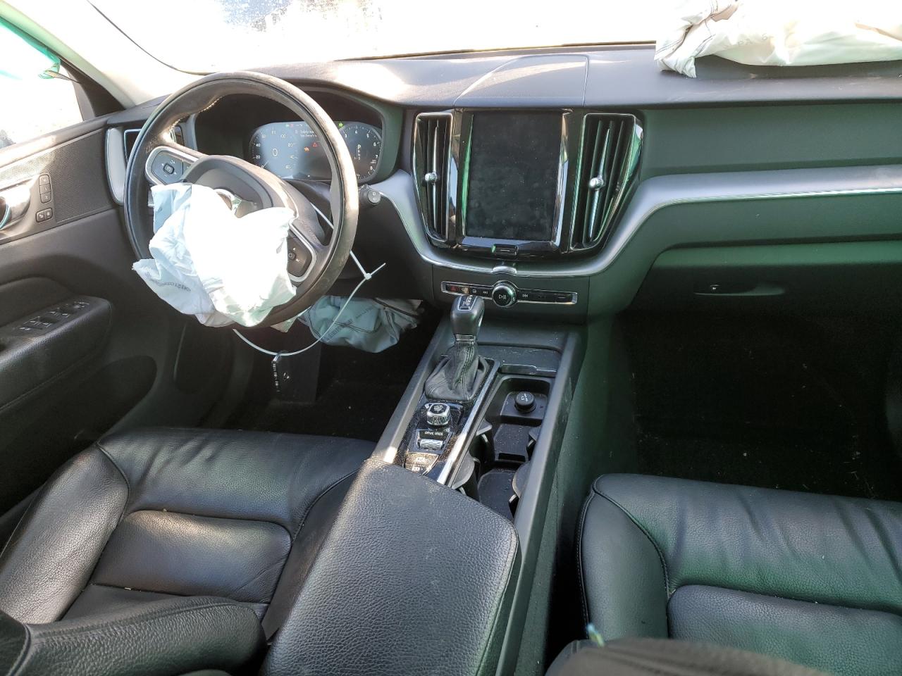 2018 Volvo XC60 - Image 8