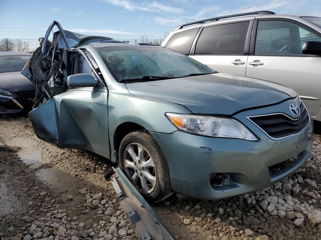 2011 Toyota Camry - Image 4