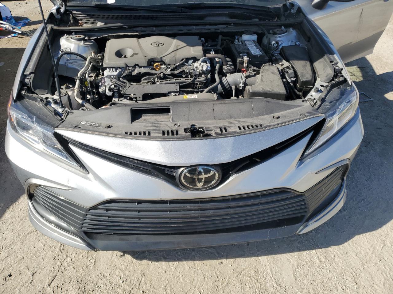2023 Toyota Camry - Image 11