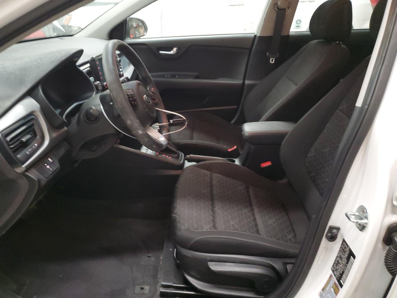 2020 Kia Rio - Image 7