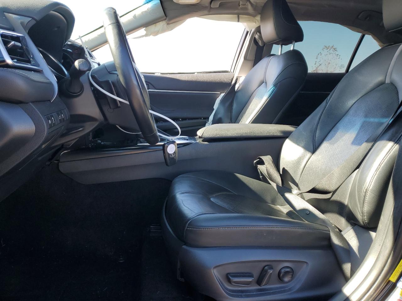 2018 Toyota Camry - Image 7