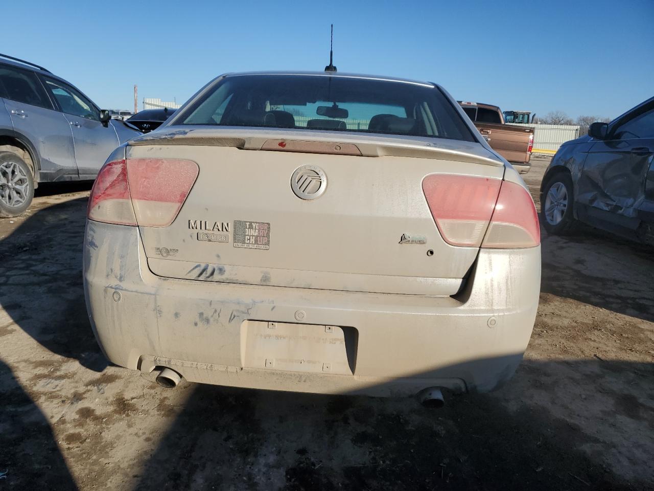 2010 Mercury Milan - Image 6