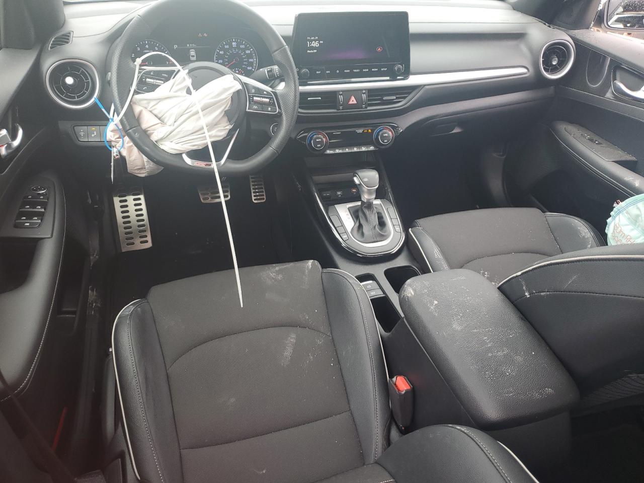 2024 Kia Forte - Image 8