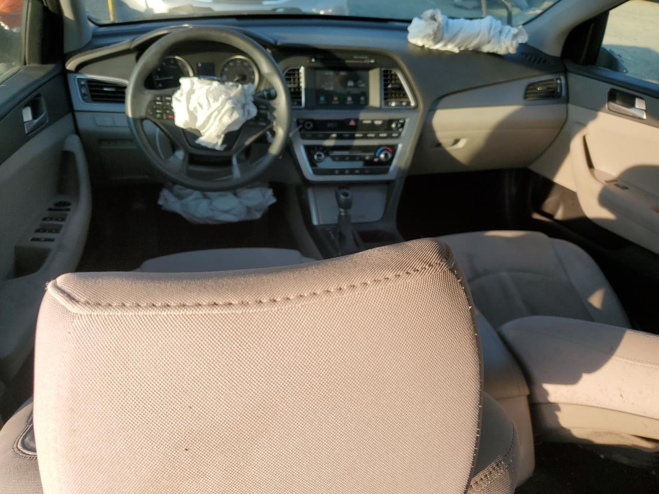 2016 Hyundai Sonata - Image 8