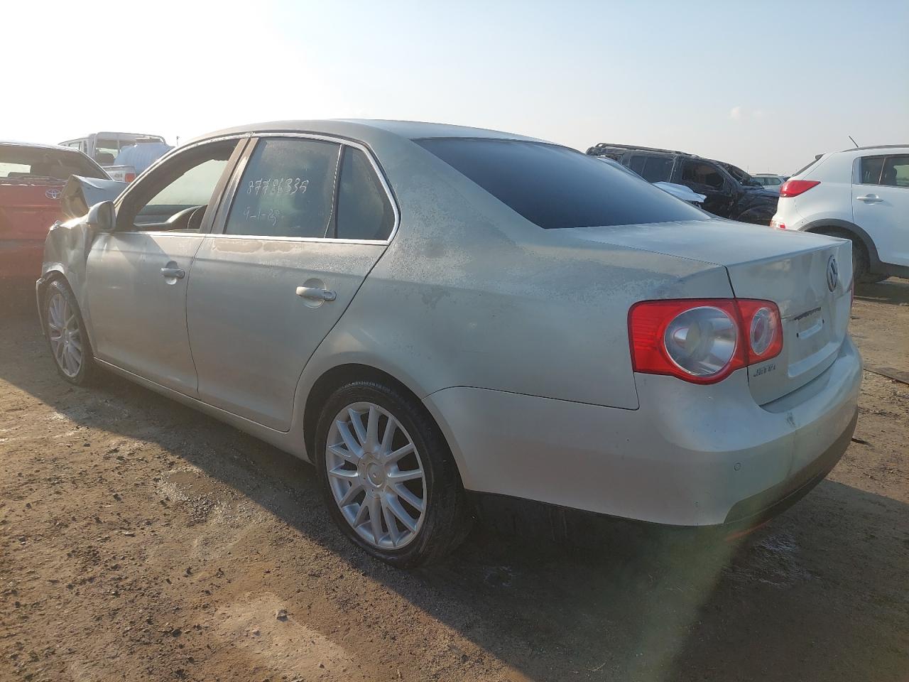 WVWSU11K3BM001268 - 2011 Volkswagen JETTA - #87786335