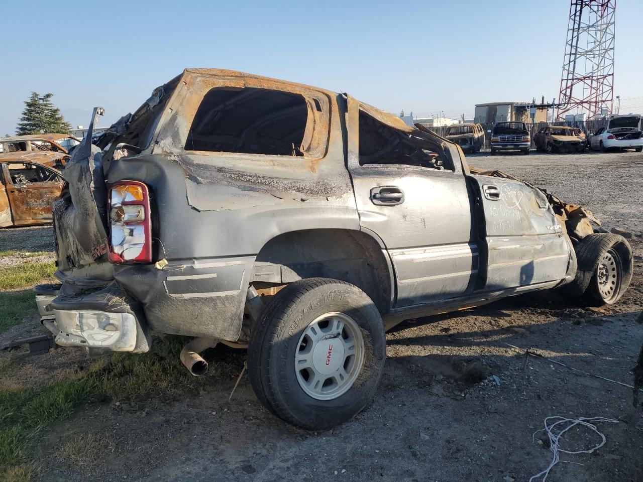 2001 GMC Yukon - Image 3