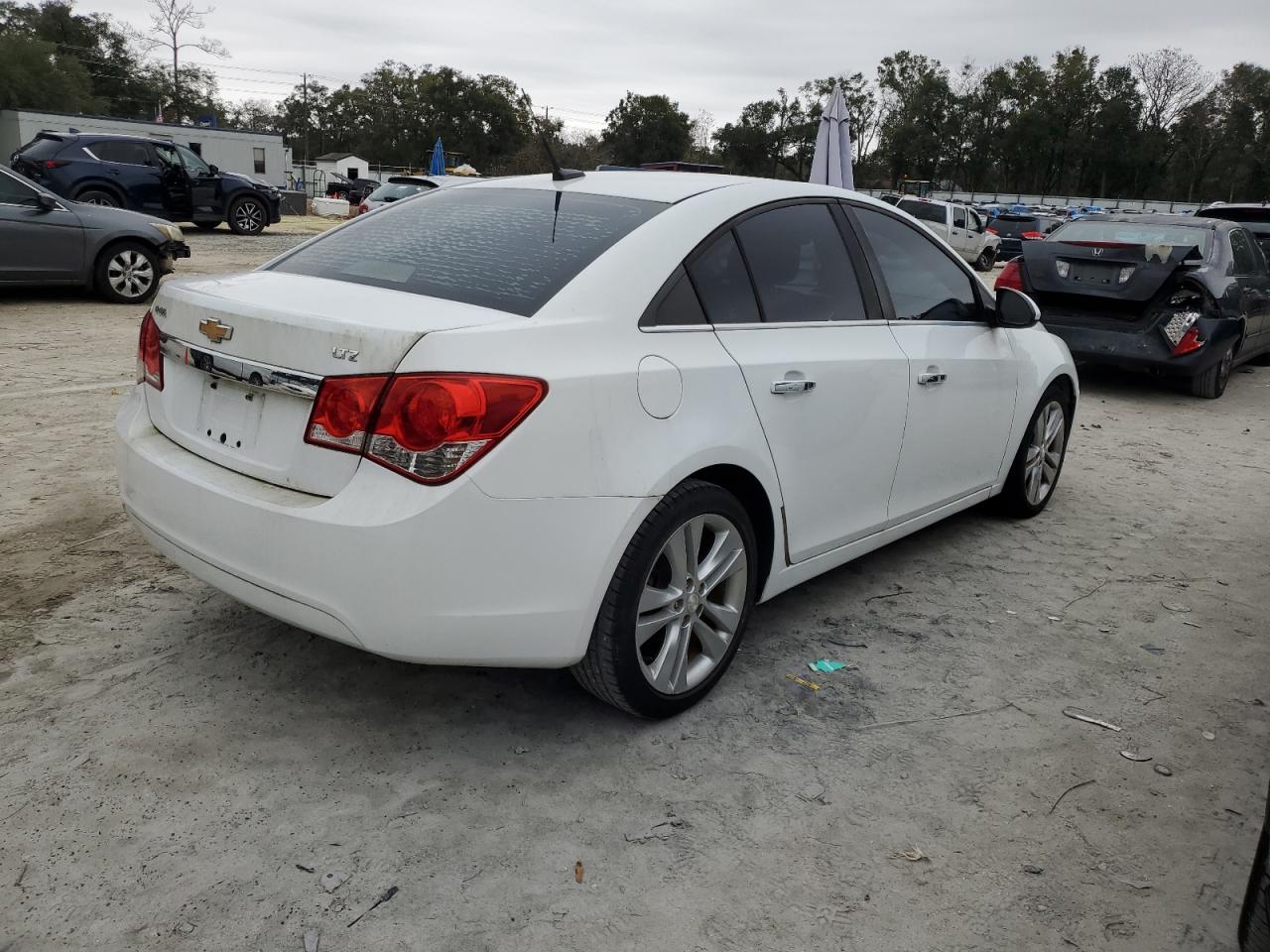 VIN 1G1PG5SB9E7334296 2014 CHEVROLET CRUZE no.3