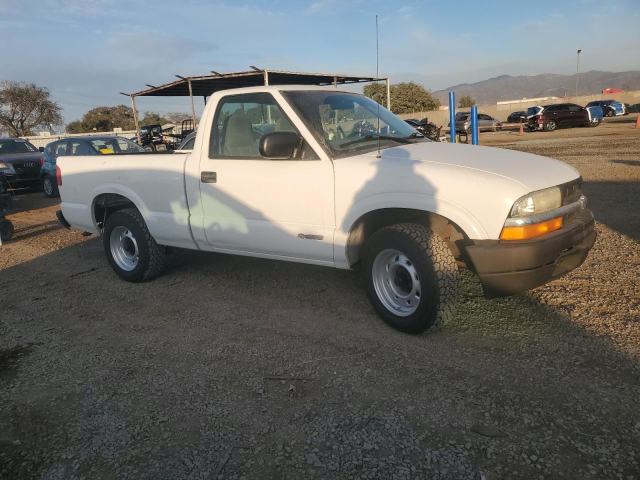 2002 Chevrolet S-10 Pickup - Image 4