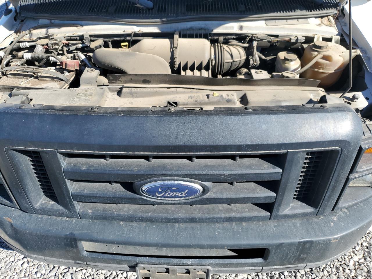 2010 Ford Econoline - Image 11