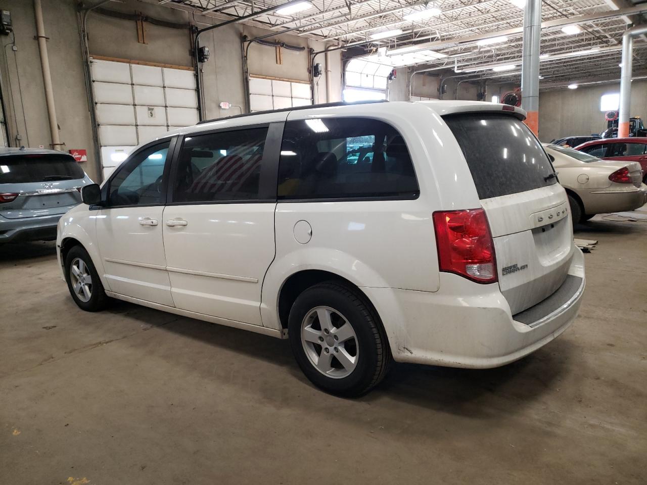 2013 Dodge Caravan - Image 2