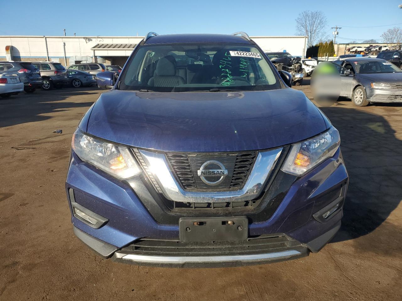 2017 Nissan Rogue - Image 5