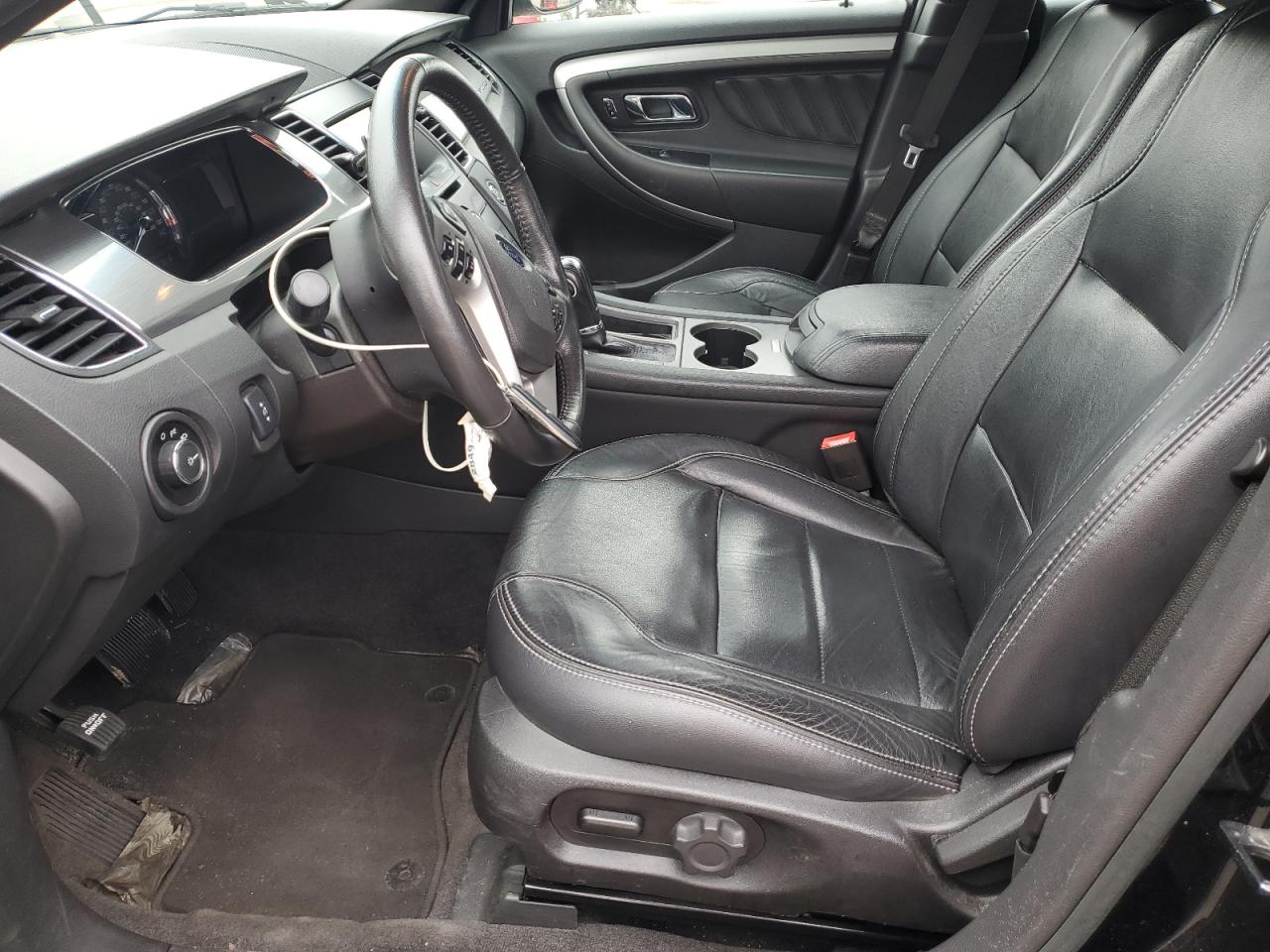 2018 Ford Taurus - Image 7