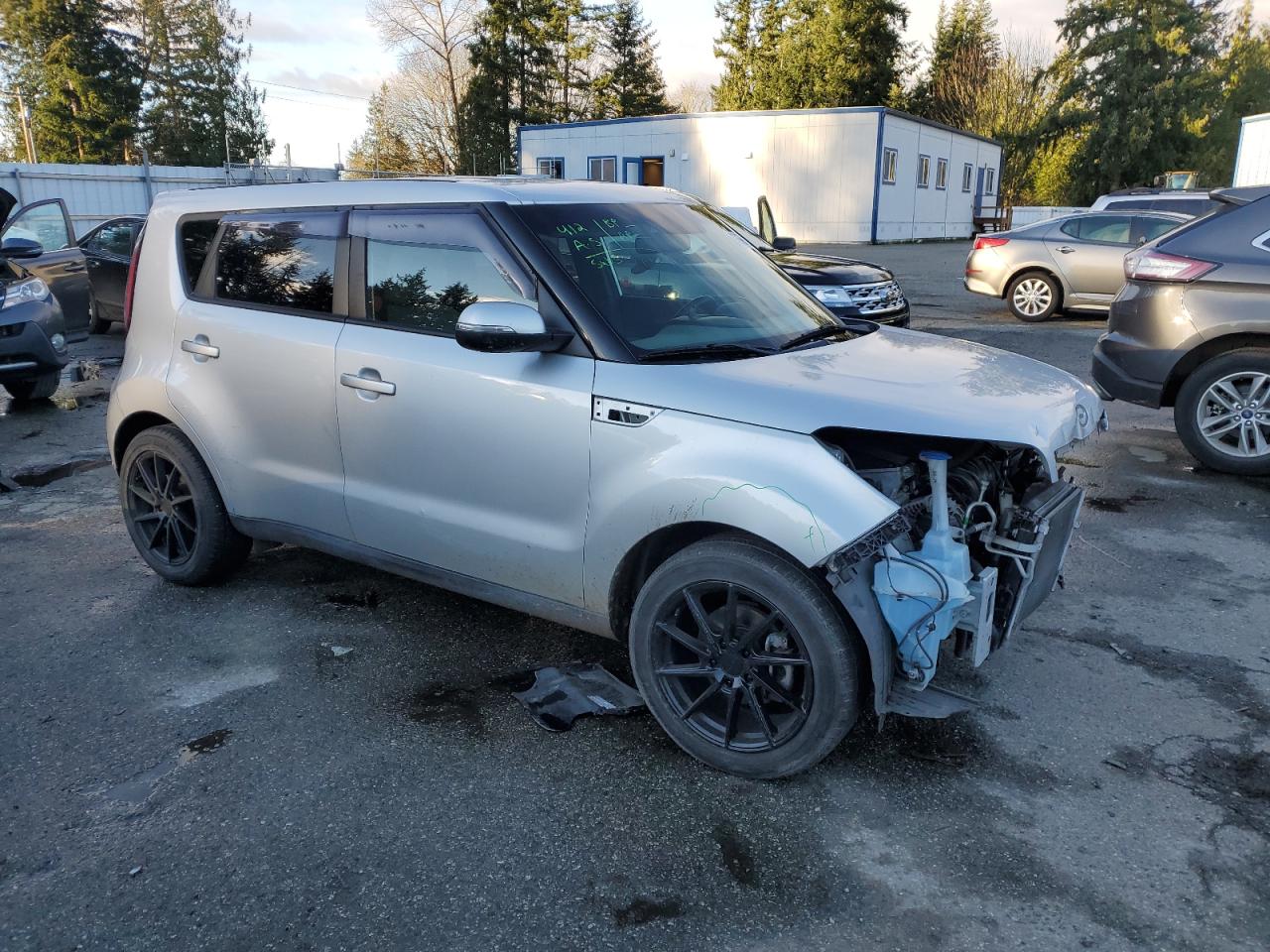 VIN KNDJP3A5XE7700778 2014 KIA SOUL no.4