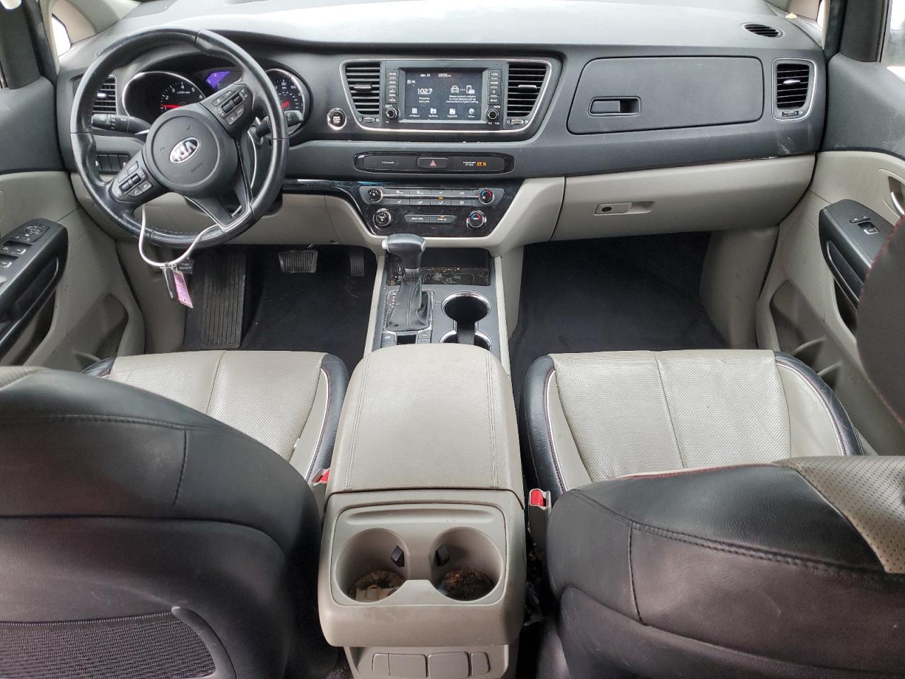 2021 Kia Sedona - Image 8