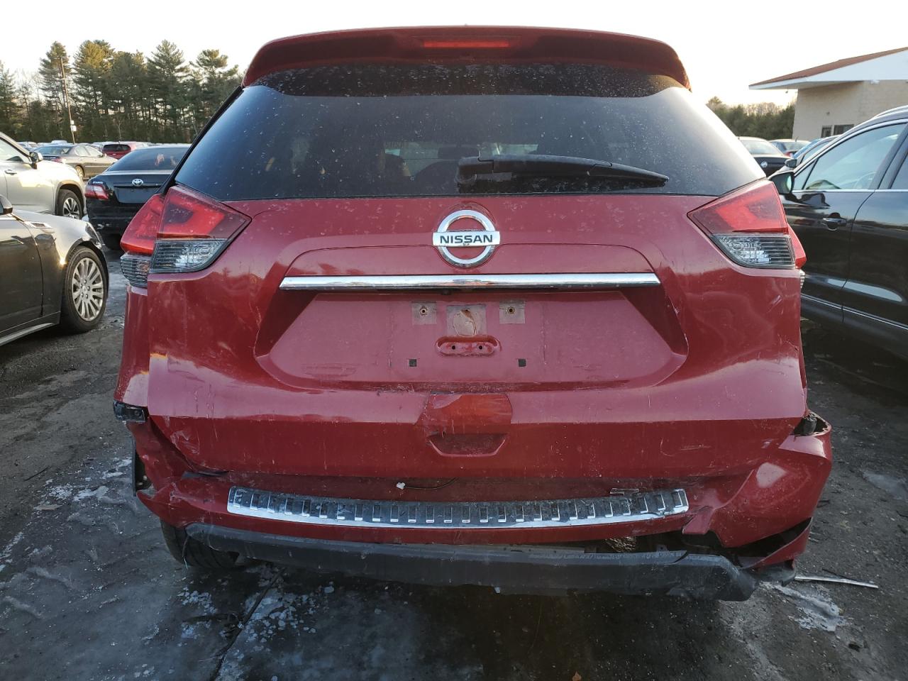 2017 Nissan Rogue - Image 6