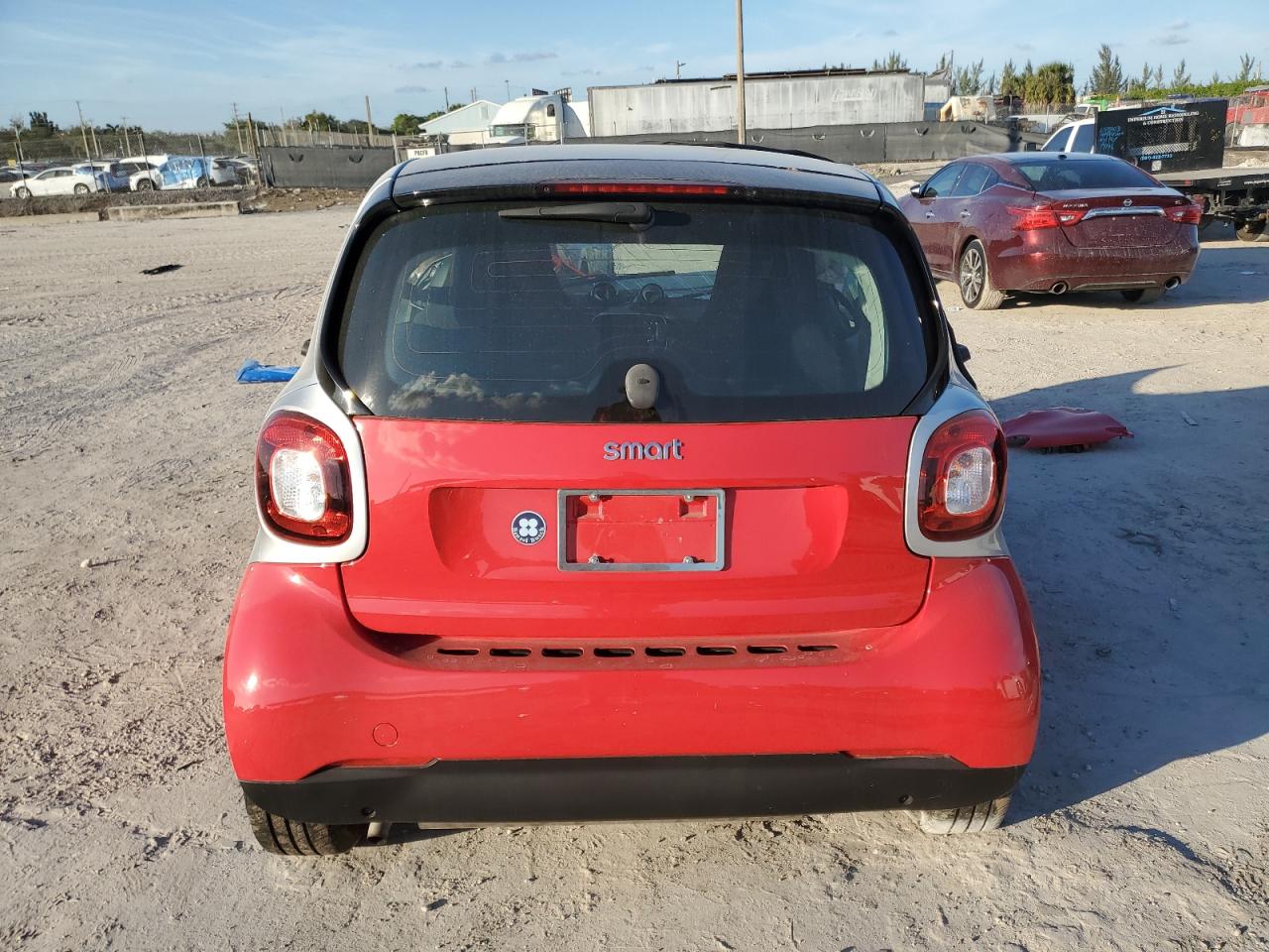 2017 Smart Fortwo - Image 6