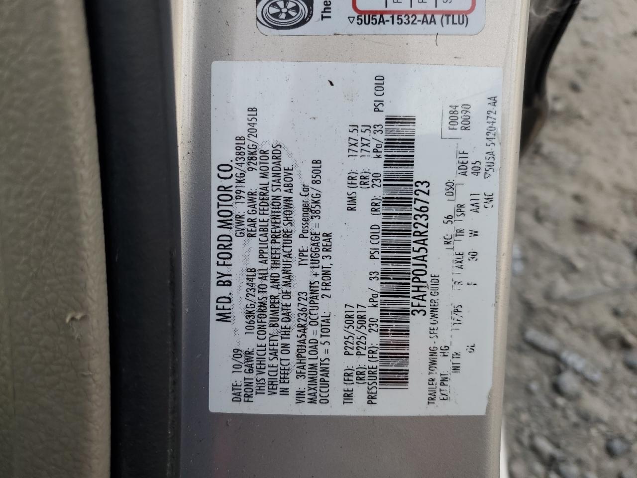 2010 Ford Fusion - Image 12