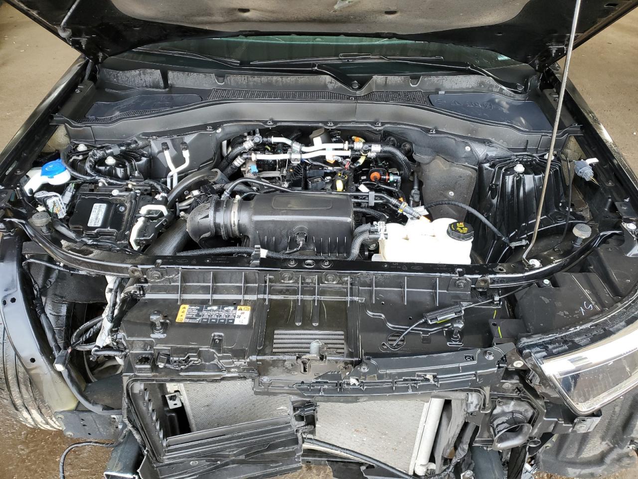 2023 Ford Explorer - Image 12