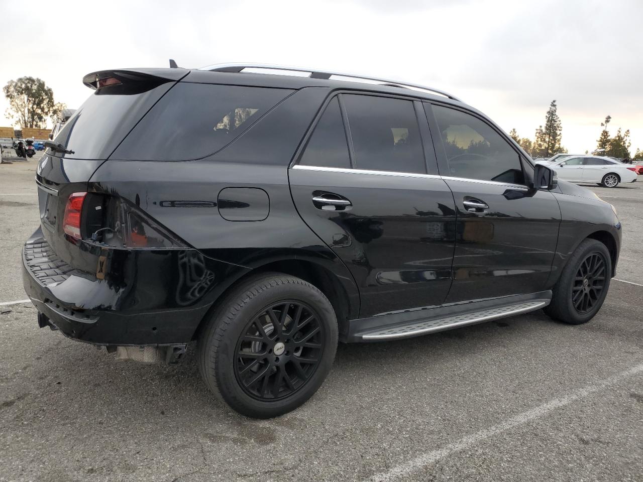 2017 Mercedes-Benz GLE - Image 3