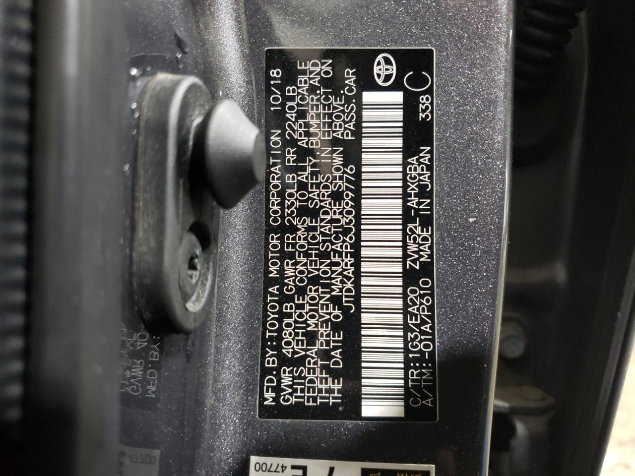 2018 Toyota Prius - Image 12