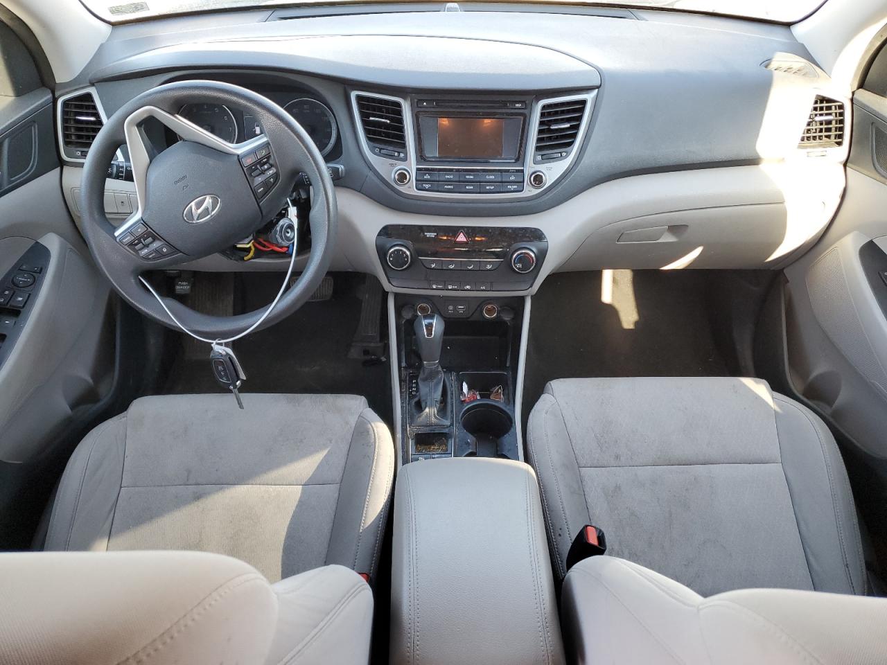 2017 Hyundai Tucson - Image 8