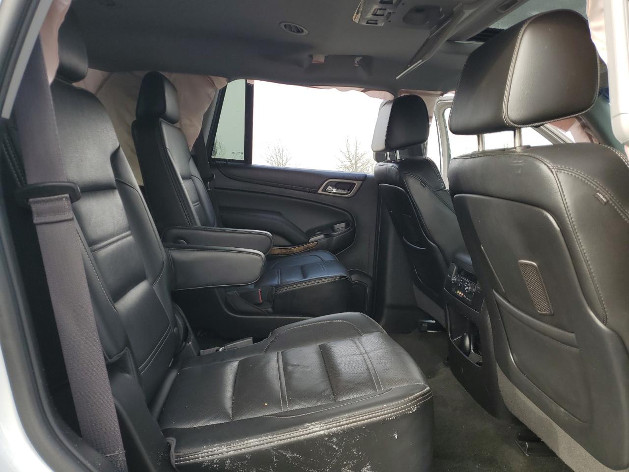 2016 GMC Yukon - Image 11